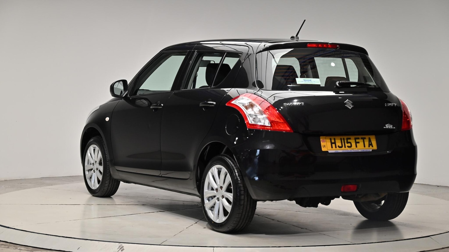 Used Suzuki Swift 2015 for sale - 76073242: Photo 26