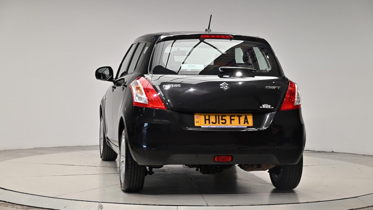 Used Suzuki Swift 2015 for sale - 76073242: Photo 28