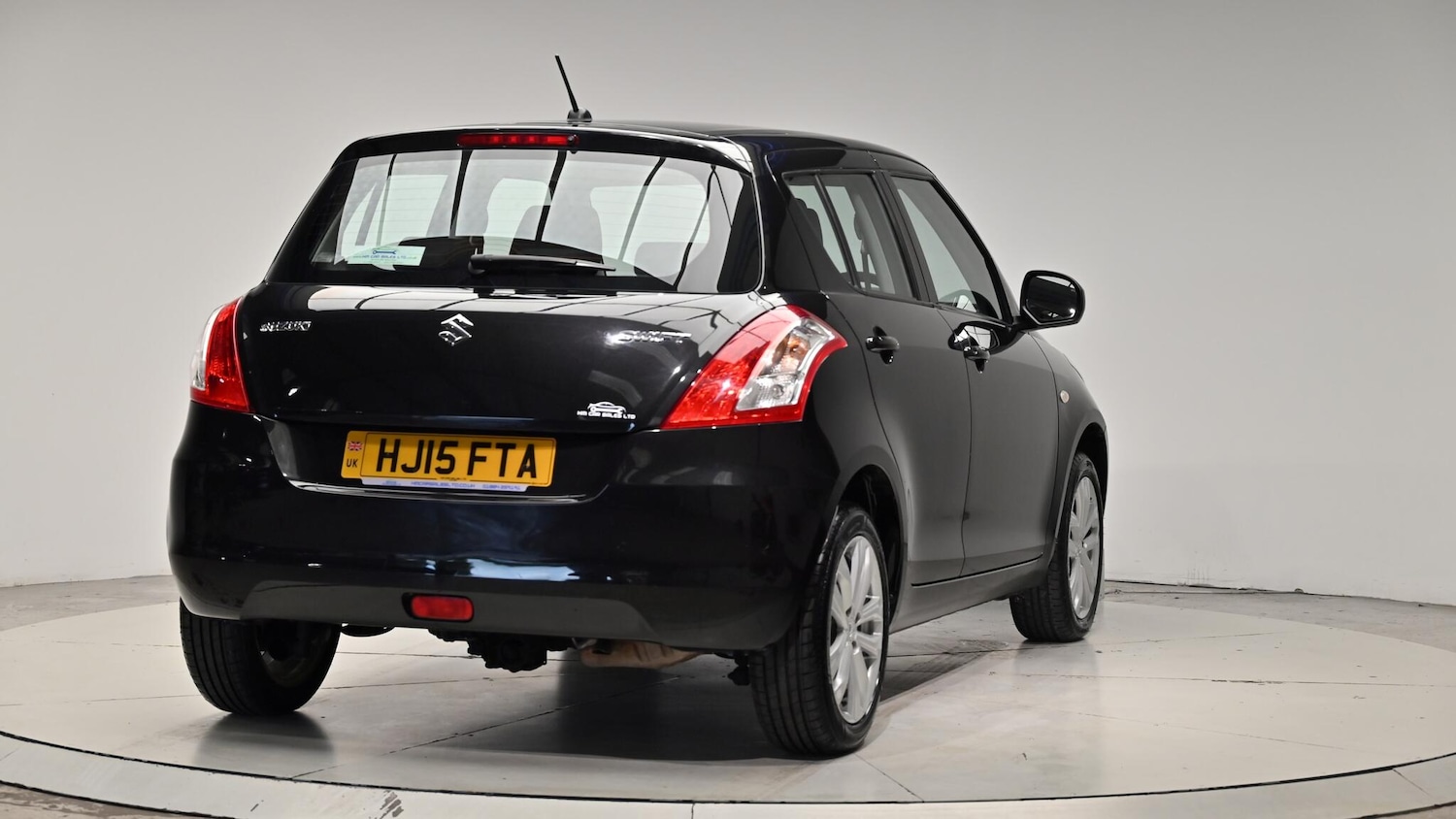 Used Suzuki Swift 2015 for sale - 76073242: Photo 31