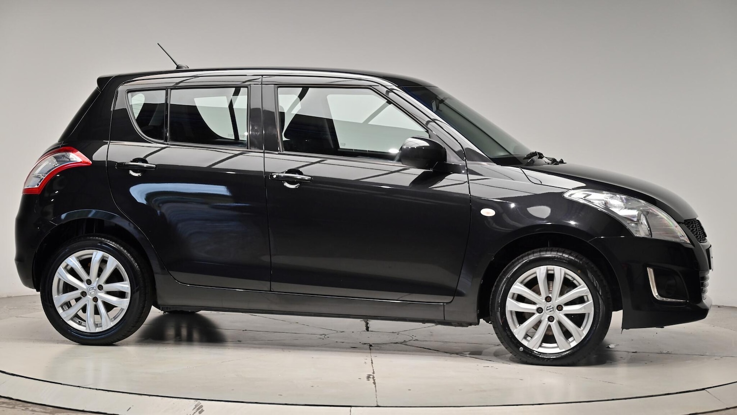 Used Suzuki Swift 2015 for sale - 76073242: Photo 39