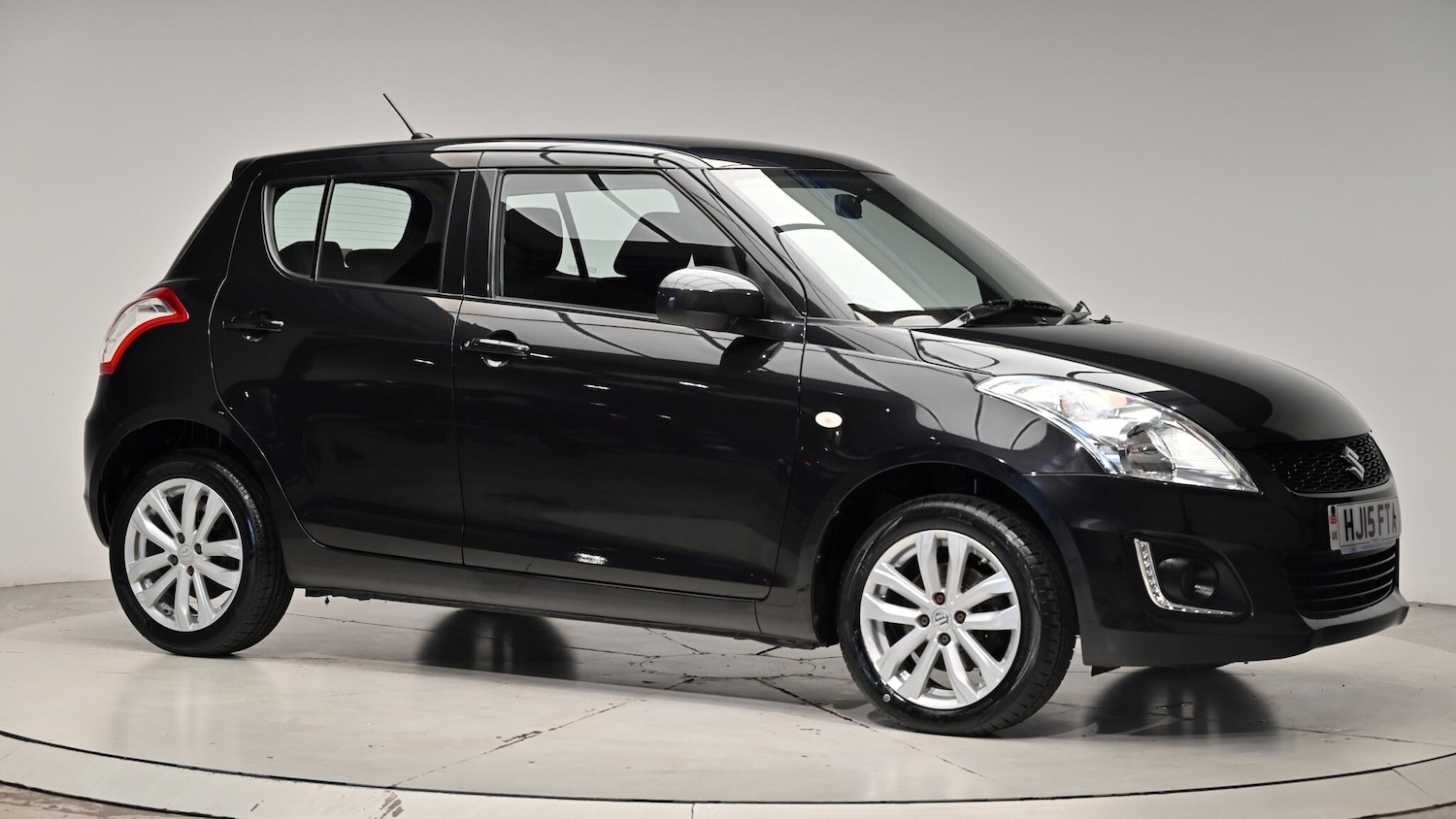 Used Suzuki Swift 2015 for sale - 76073242: Photo 41