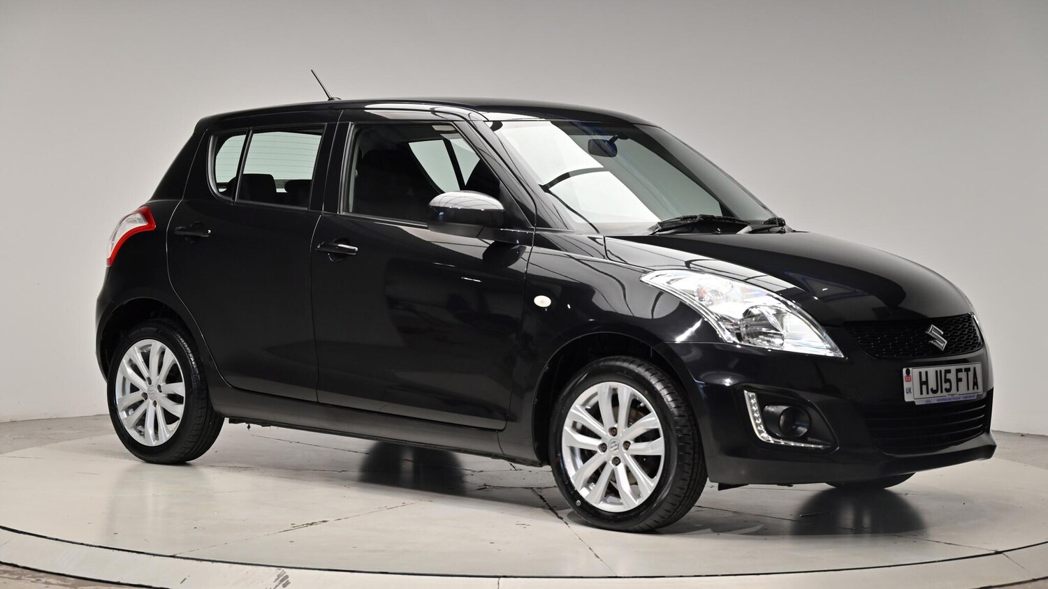 Used Suzuki Swift 2015 for sale - 76073242: Photo 42