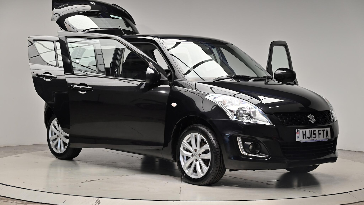 Used Suzuki Swift 2015 for sale - 76073242: Photo 43
