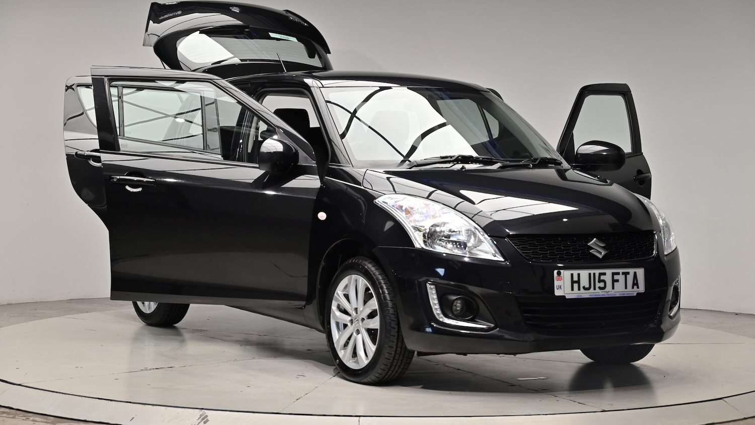 Used Suzuki Swift 2015 for sale - 76073242: Photo 44