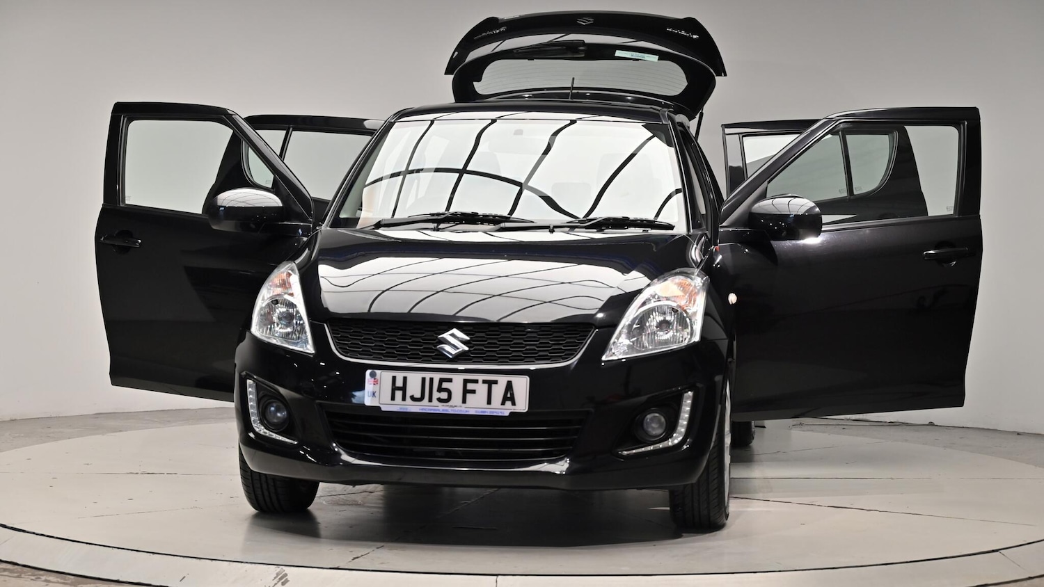 Used Suzuki Swift 2015 for sale - 76073242: Photo 48