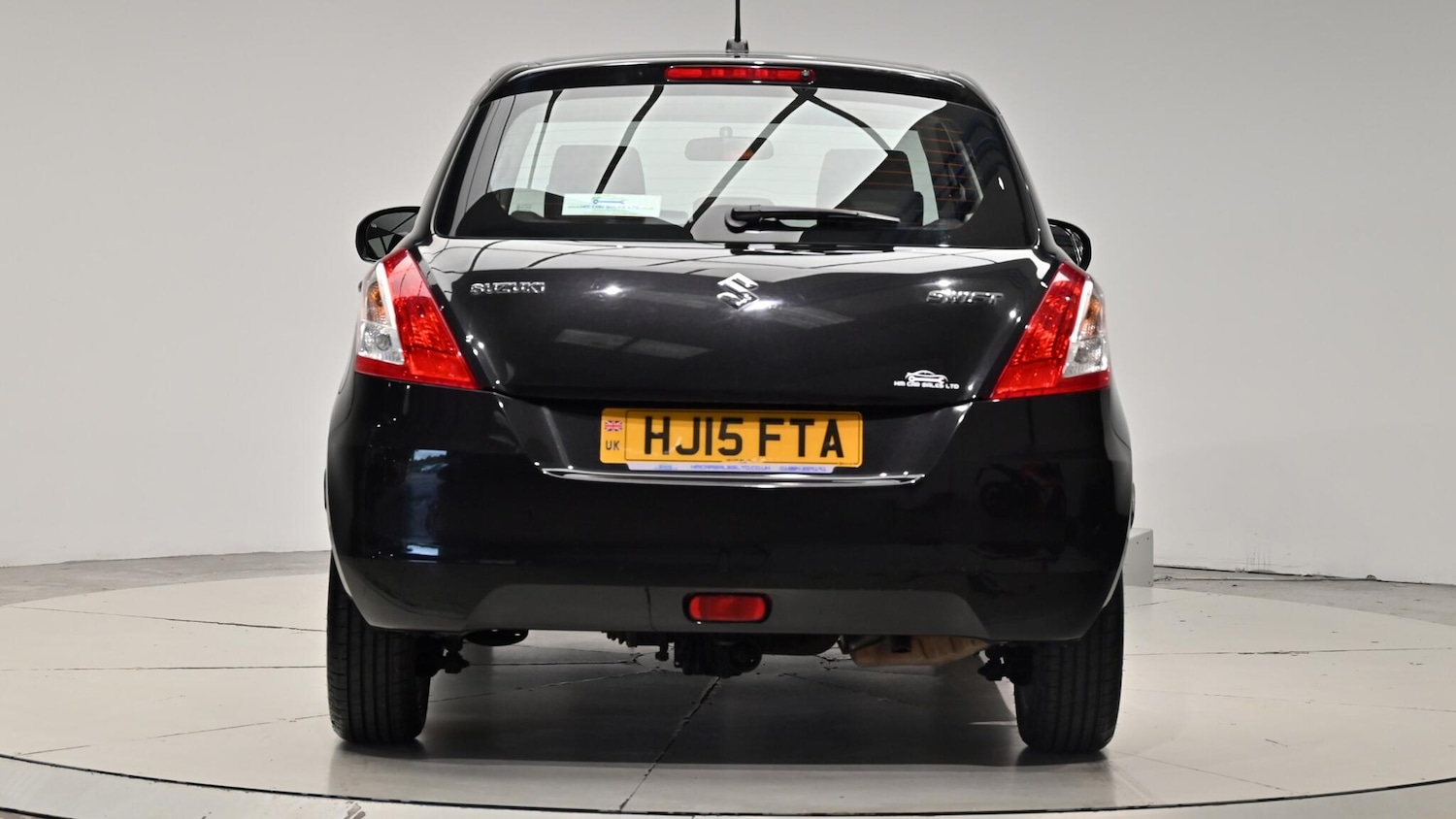 Used Suzuki Swift 2015 for sale - 76073242: Photo 5