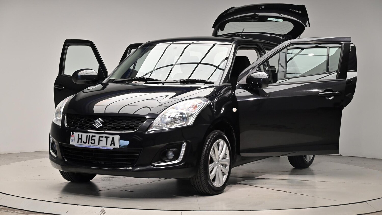 Used Suzuki Swift 2015 for sale - 76073242: Photo 50