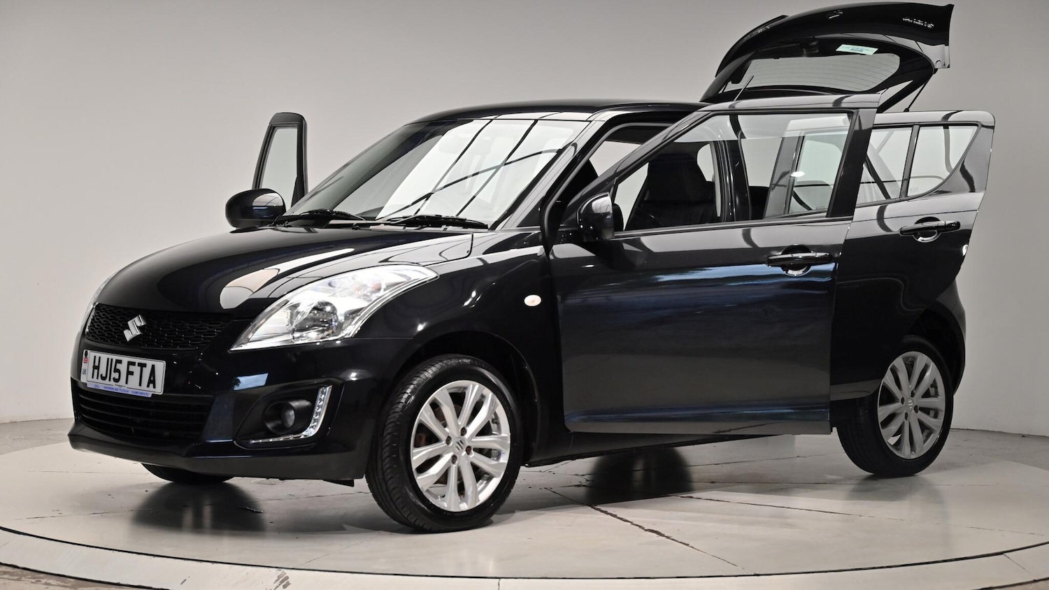 Used Suzuki Swift 2015 for sale - 76073242: Photo 52