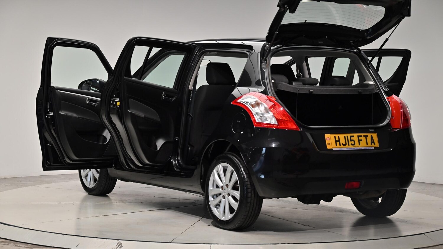 Used Suzuki Swift 2015 for sale - 76073242: Photo 62