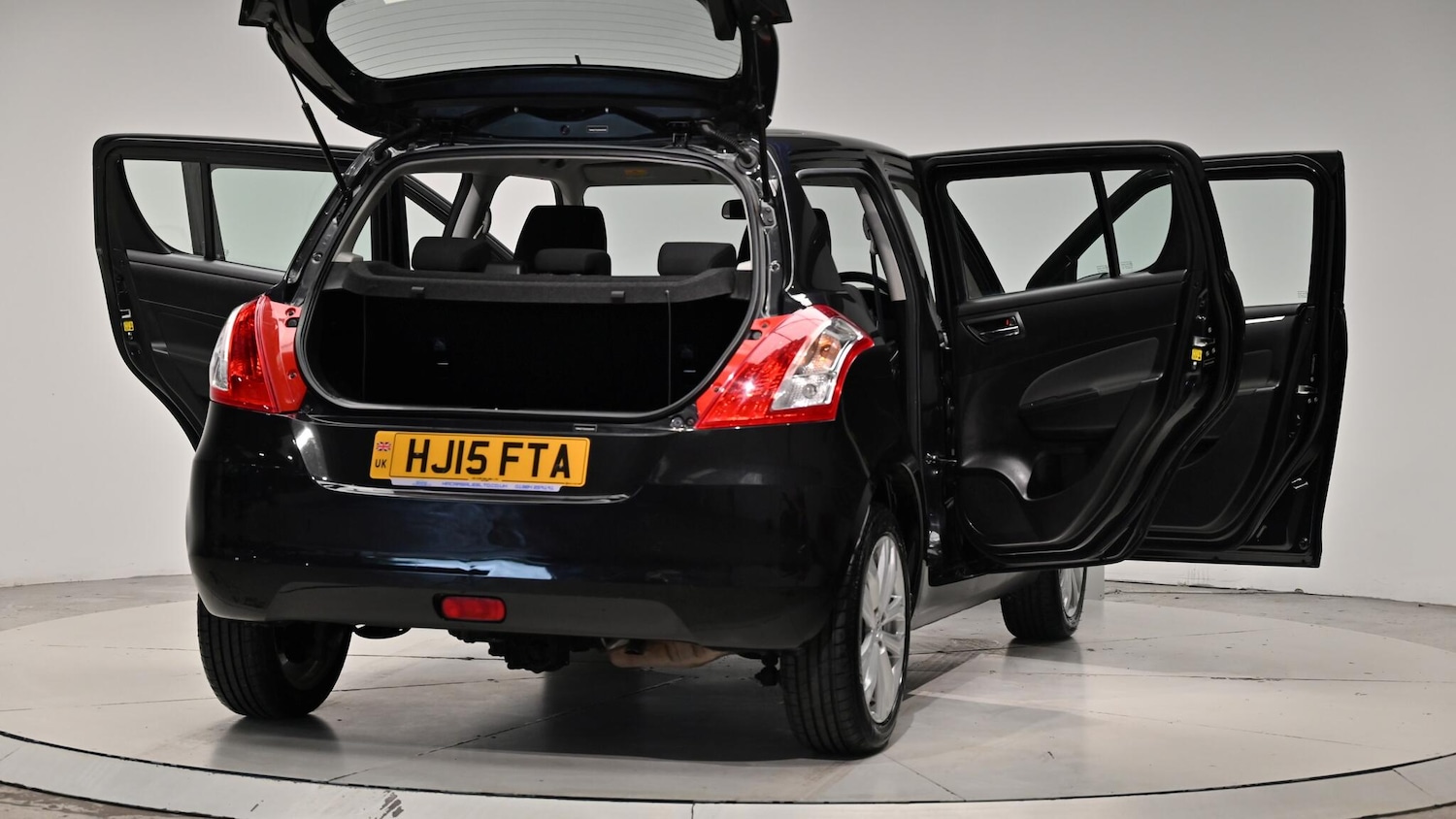 Used Suzuki Swift 2015 for sale - 76073242: Photo 67
