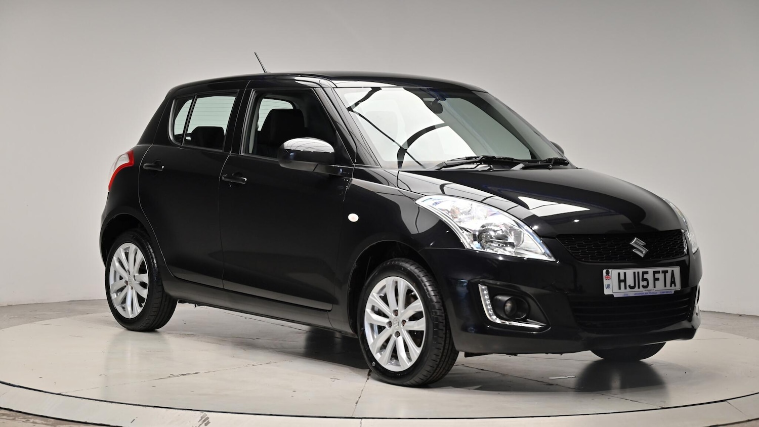 Used Suzuki Swift 2015 for sale - 76073242: Photo 7