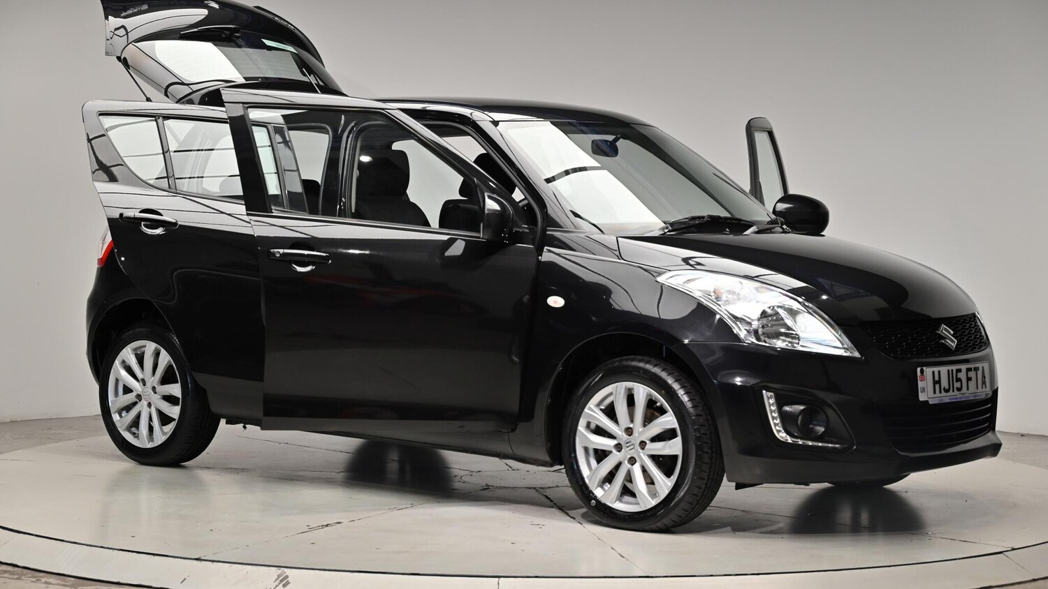 Used Suzuki Swift 2015 for sale - 76073242: Photo 78