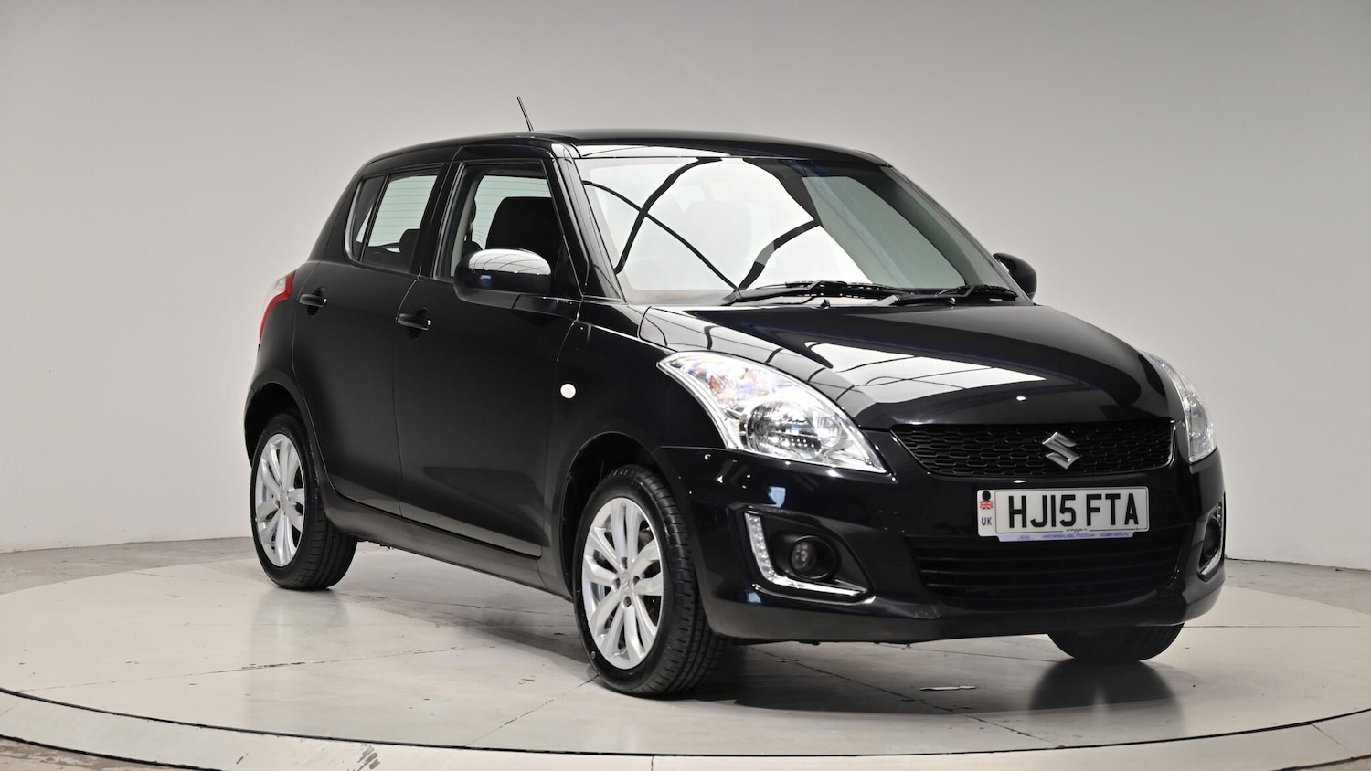 Used Suzuki Swift 2015 for sale - 76073242: Photo 8