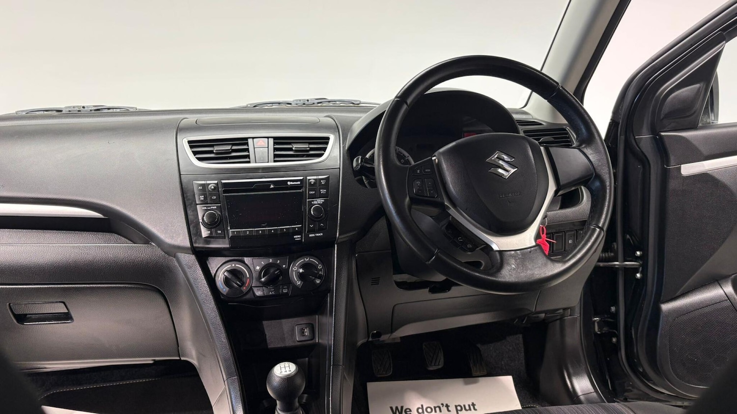Used Suzuki Swift 2015 for sale - 76073242: Photo 87