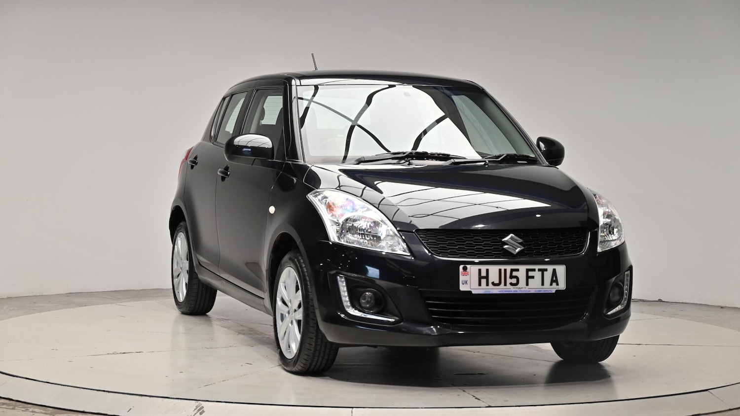 Used Suzuki Swift 2015 for sale - 76073242: Photo 9