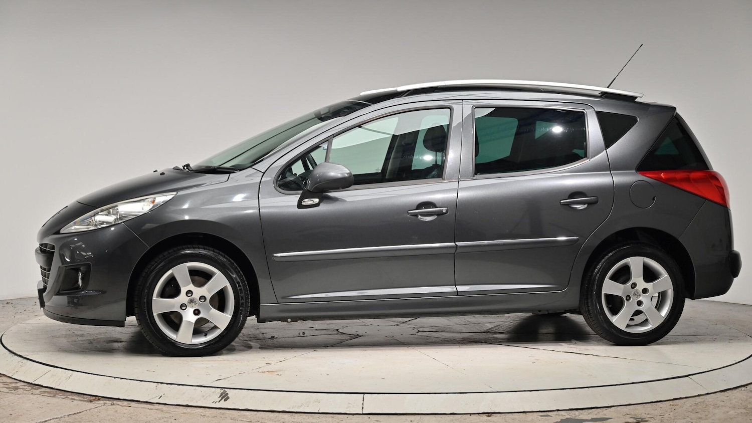 Used Peugeot 207 2012 for sale - 76729059: Photo 19