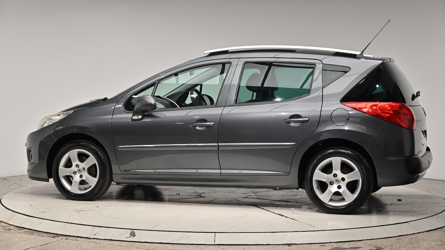 Used Peugeot 207 2012 for sale - 76729059: Photo 22