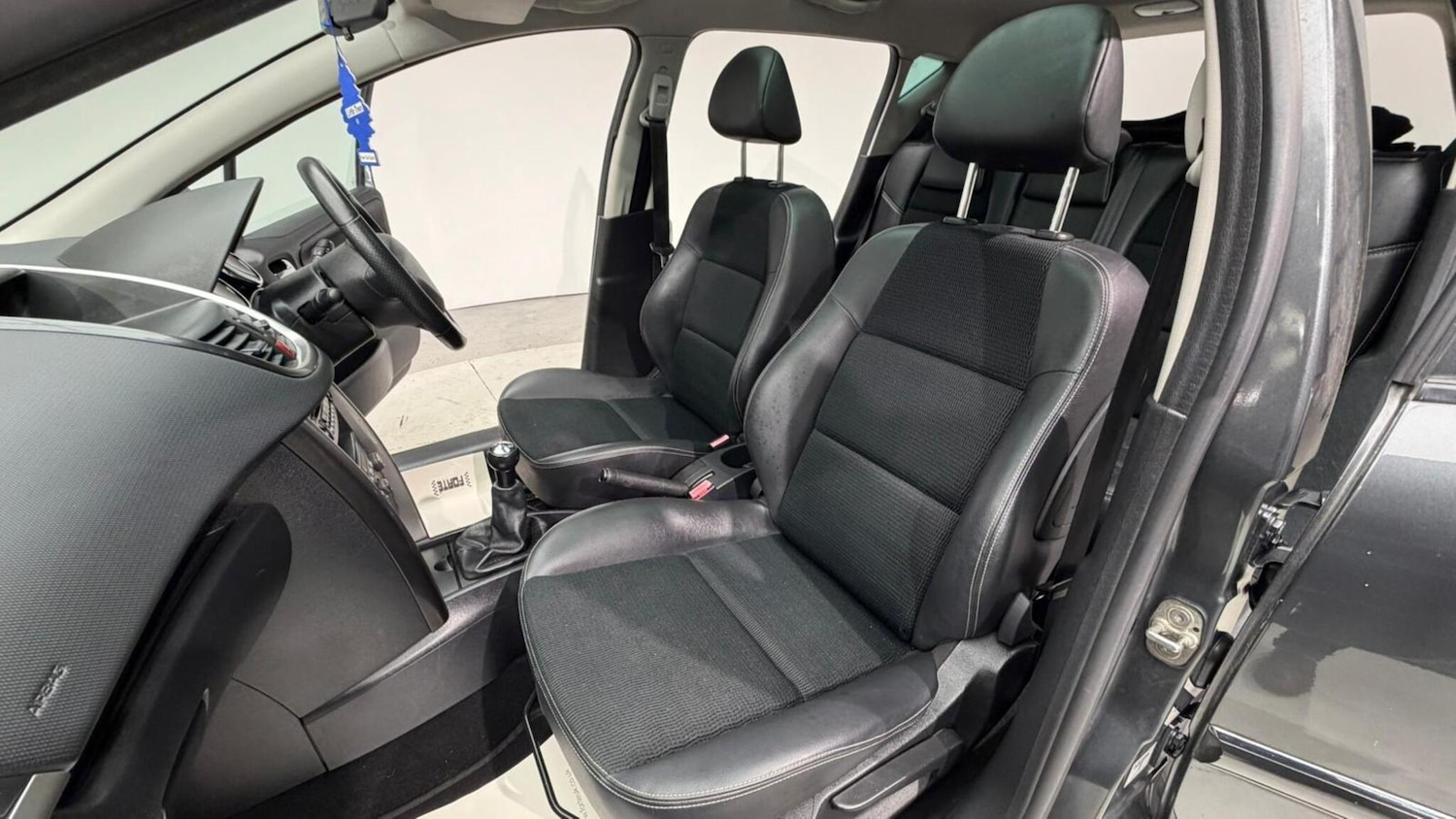 Used Peugeot 207 2012 for sale - 76729059: Photo 83