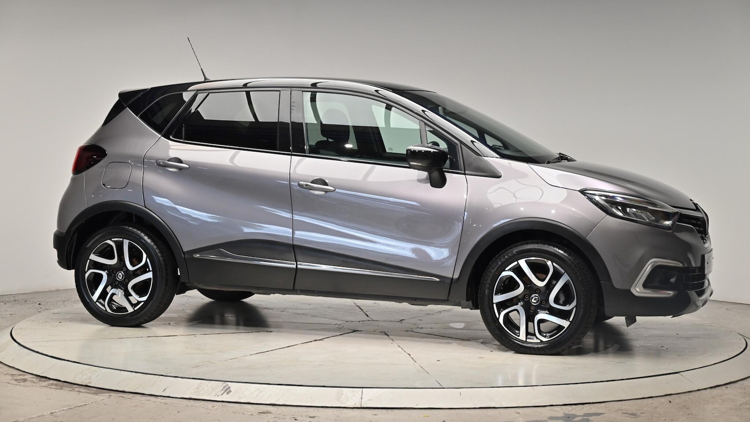 Used Renault Captur 2017 for sale - 76989581: Photo 40