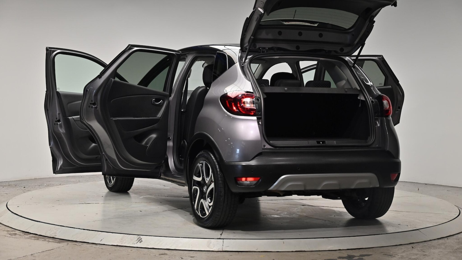 Used Renault Captur 2017 for sale - 76989581: Photo 63