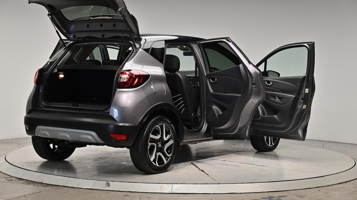 Used Renault Captur 2017 for sale - 76989581: Photo 69