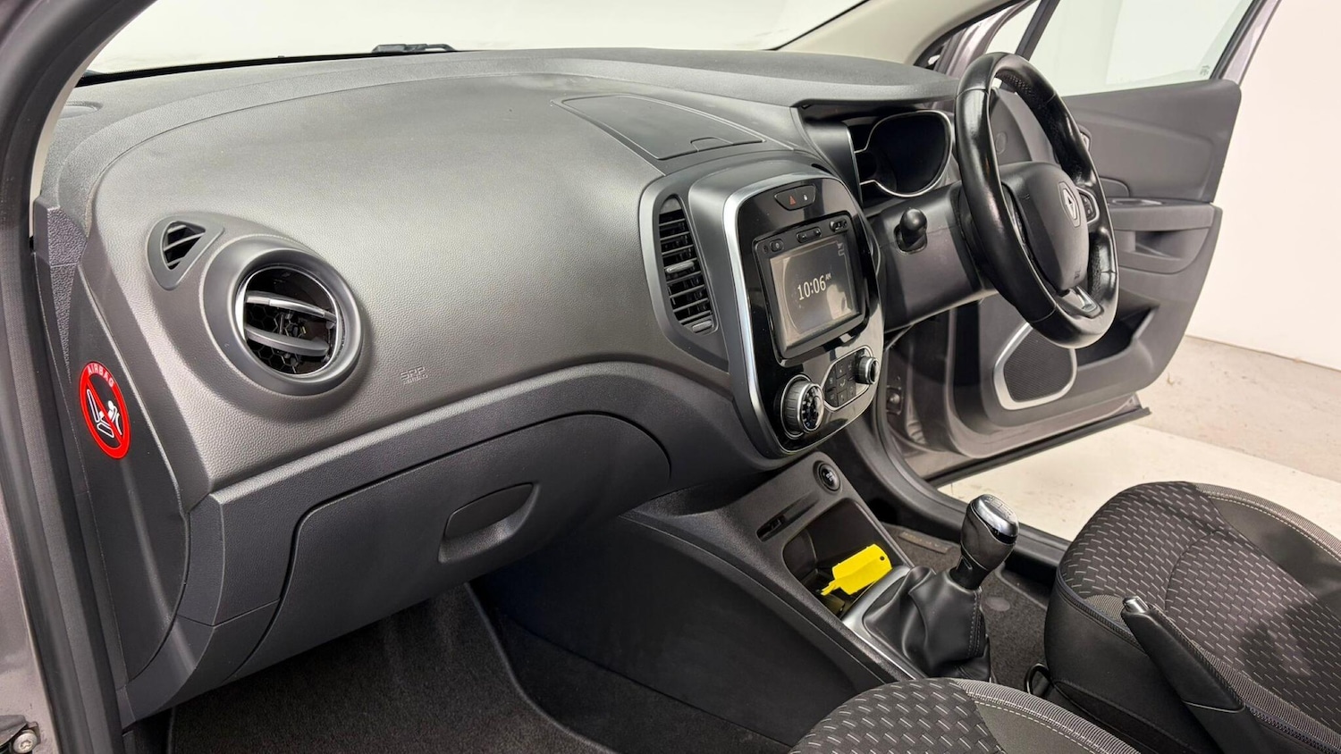 Used Renault Captur 2017 for sale - 76989581: Photo 80