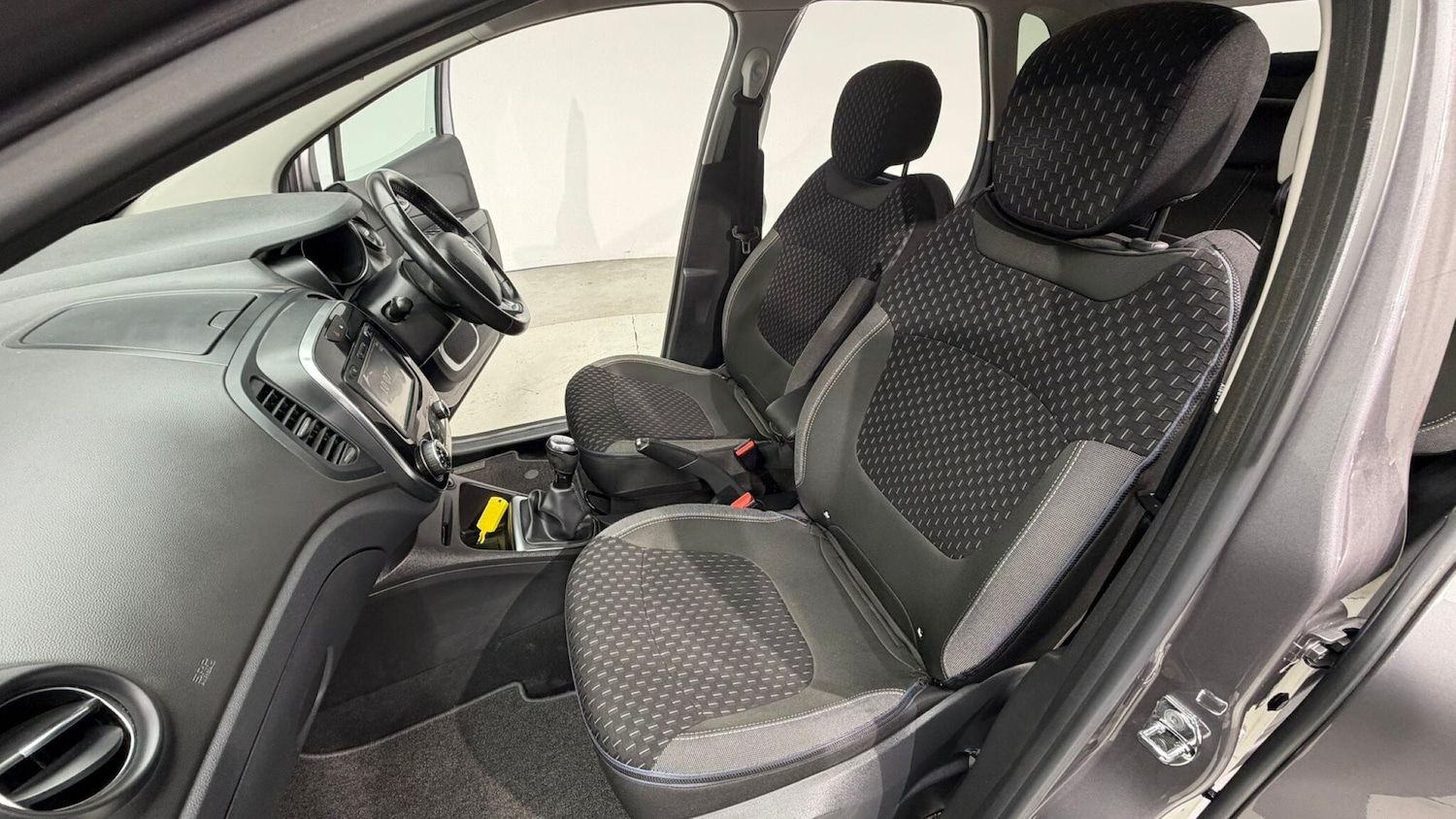 Used Renault Captur 2017 for sale - 76989581: Photo 83