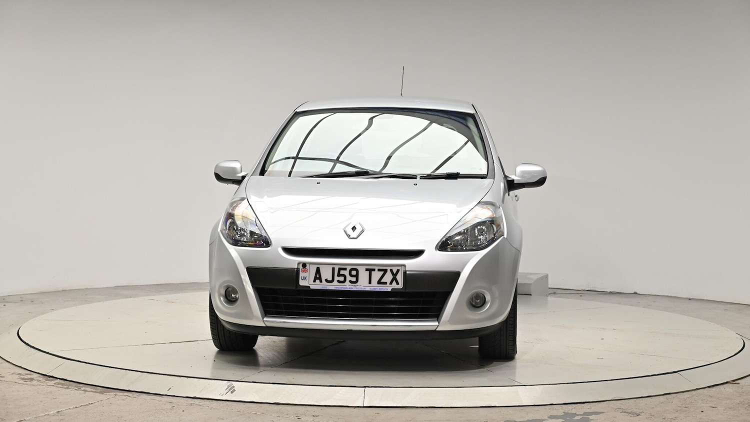 Used Renault Clio 2010 for sale - 76084395: Photo 12