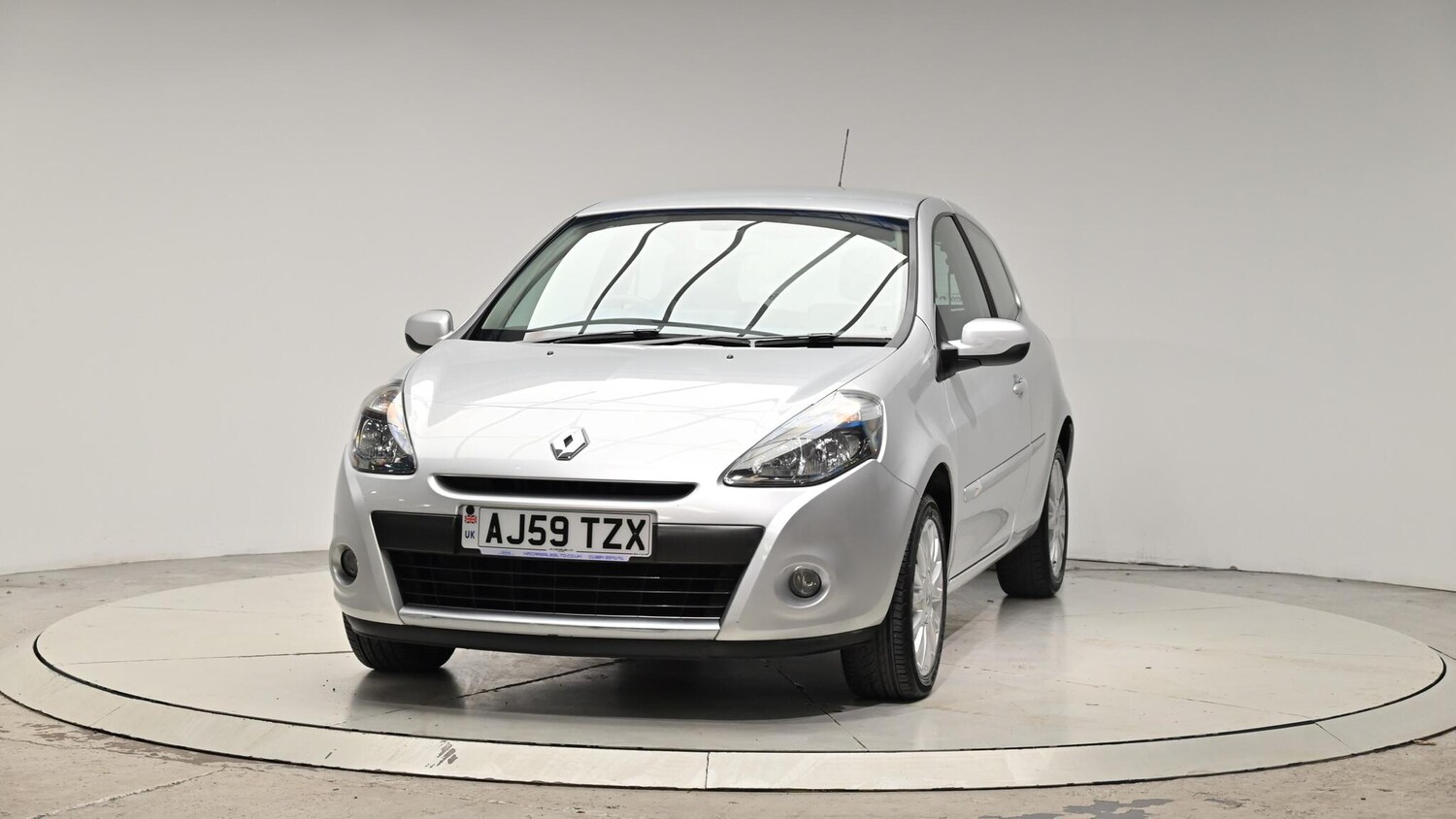 Used Renault Clio 2010 for sale - 76084395: Photo 13