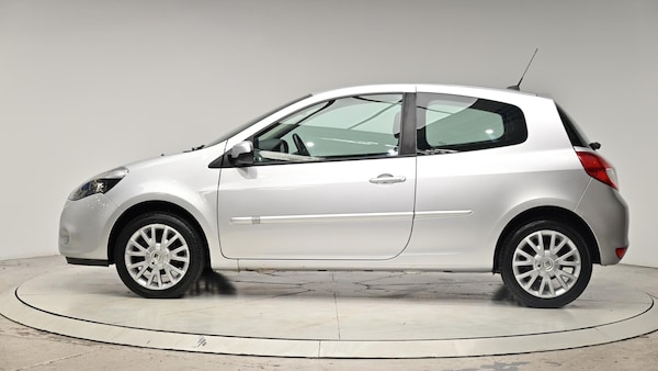 Used Renault Clio 2010 for sale - 76084395: Photo 21