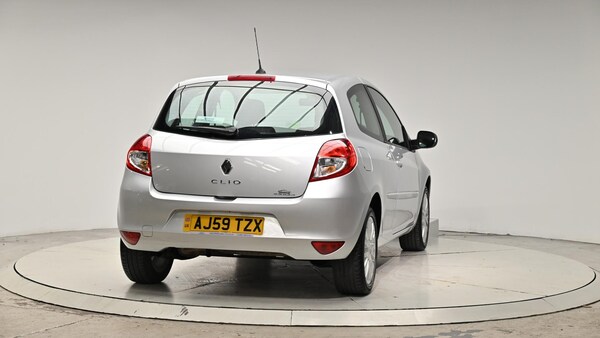 Used Renault Clio 2010 for sale - 76084395: Photo 31
