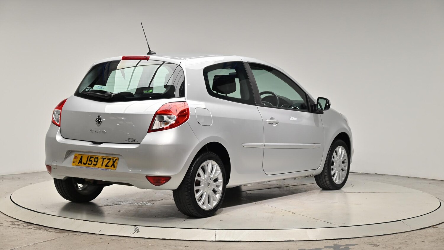 Used Renault Clio 2010 for sale - 76084395: Photo 33