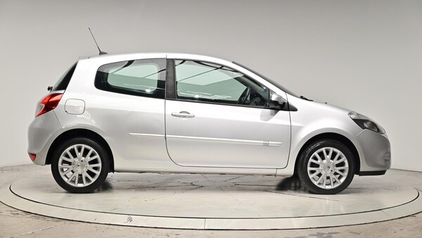 Used Renault Clio 2010 for sale - 76084395: Photo 38