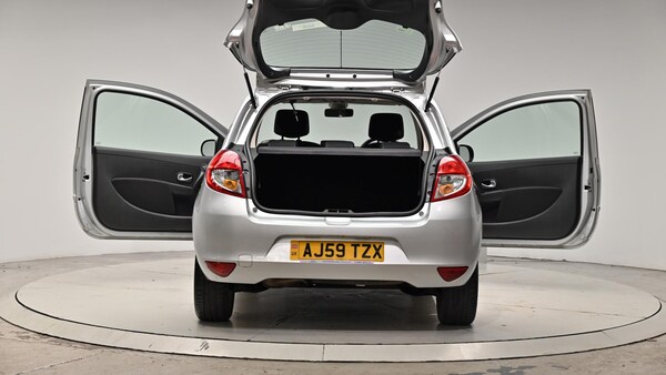 Used Renault Clio 2010 for sale - 76084395: Photo 66