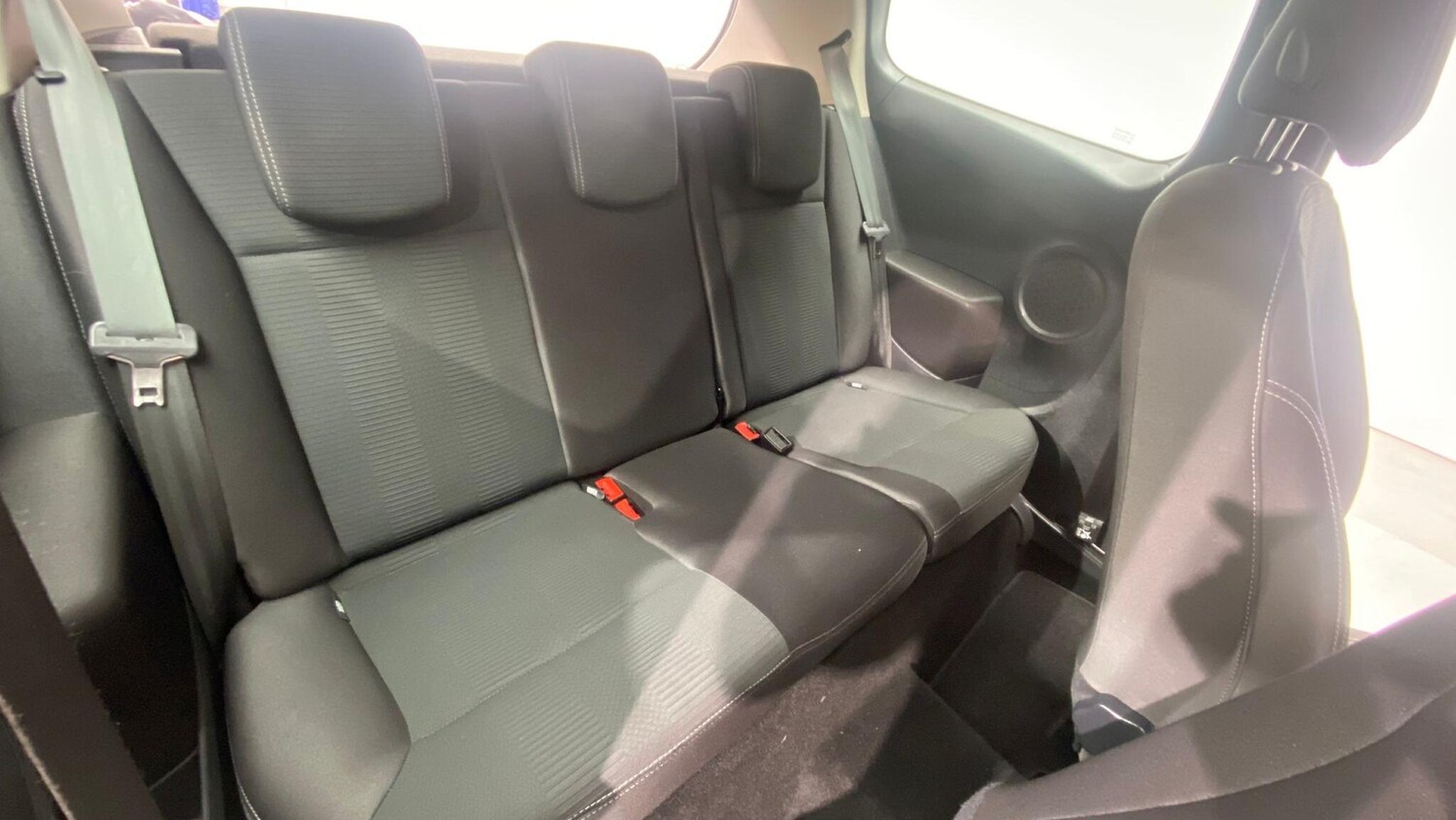 Used Renault Clio 2010 for sale - 76084395: Photo 84