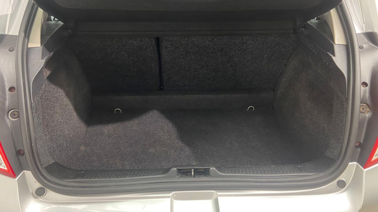 Used Renault Clio 2010 for sale - 76084395: Photo 86