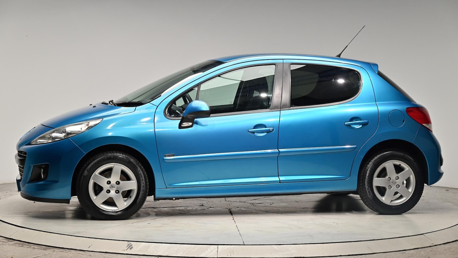 Used Peugeot 207 2011 for sale - 76377385: Photo 19