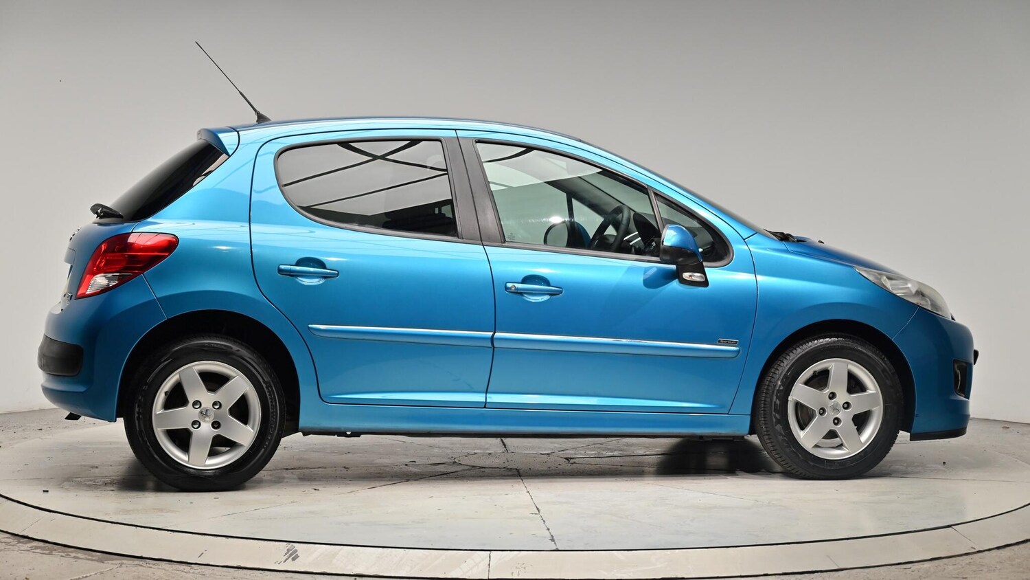 Used Peugeot 207 2011 for sale - 76377385: Photo 37