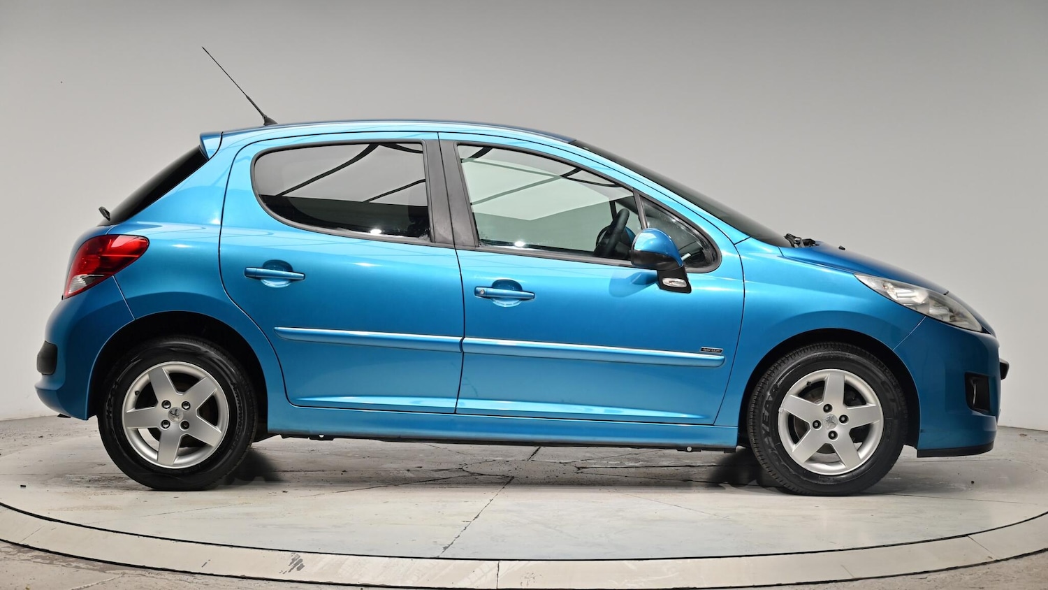 Used Peugeot 207 2011 for sale - 76377385: Photo 38