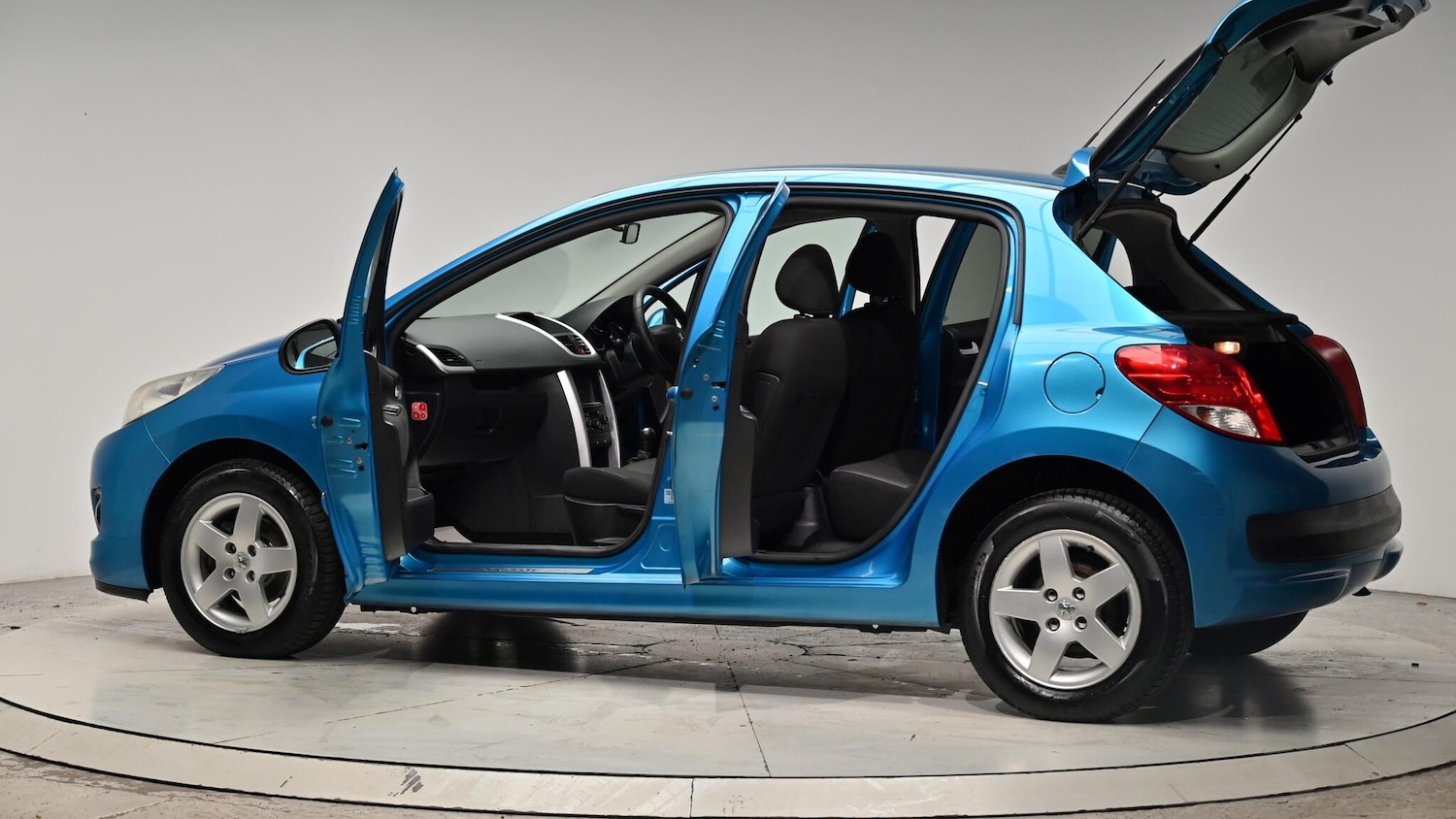 Used Peugeot 207 2011 for sale - 76377385: Photo 59