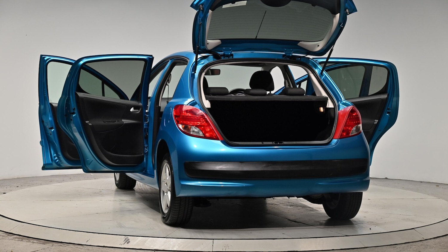 Used Peugeot 207 2011 for sale - 76377385: Photo 64