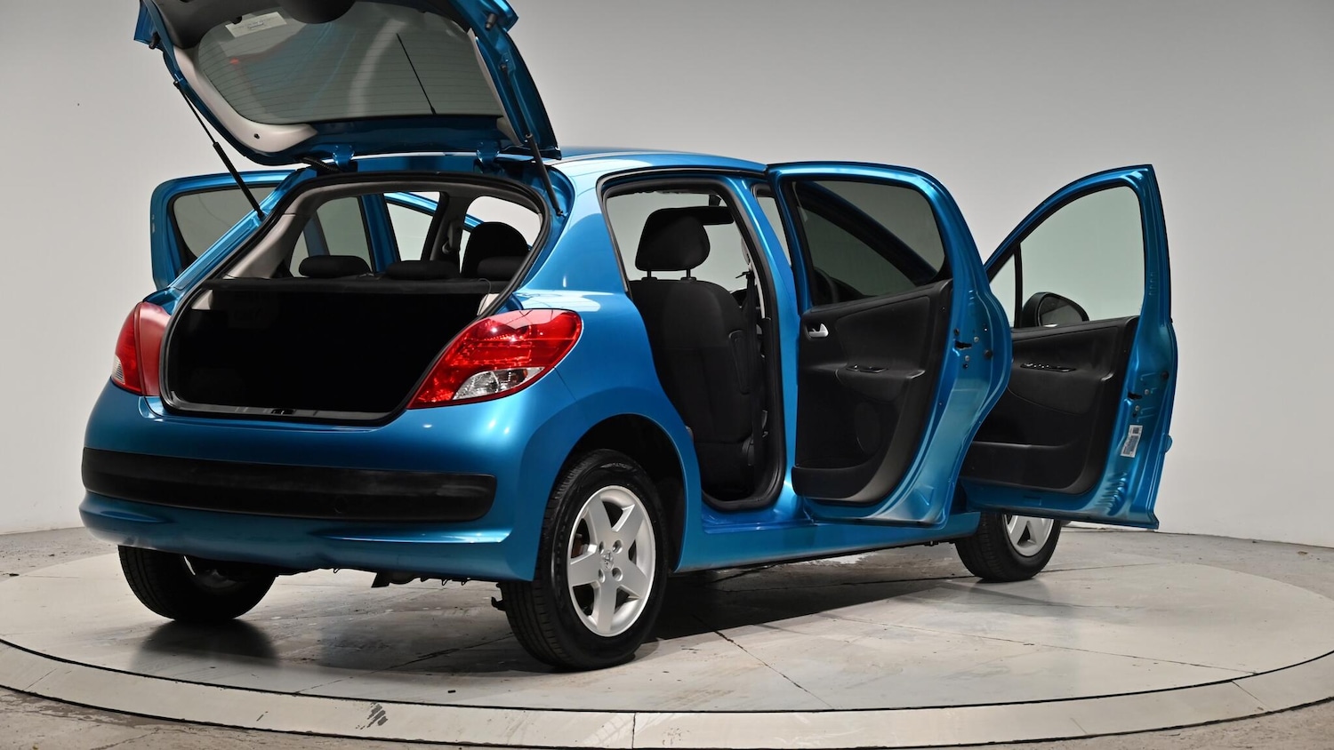 Used Peugeot 207 2011 for sale - 76377385: Photo 69