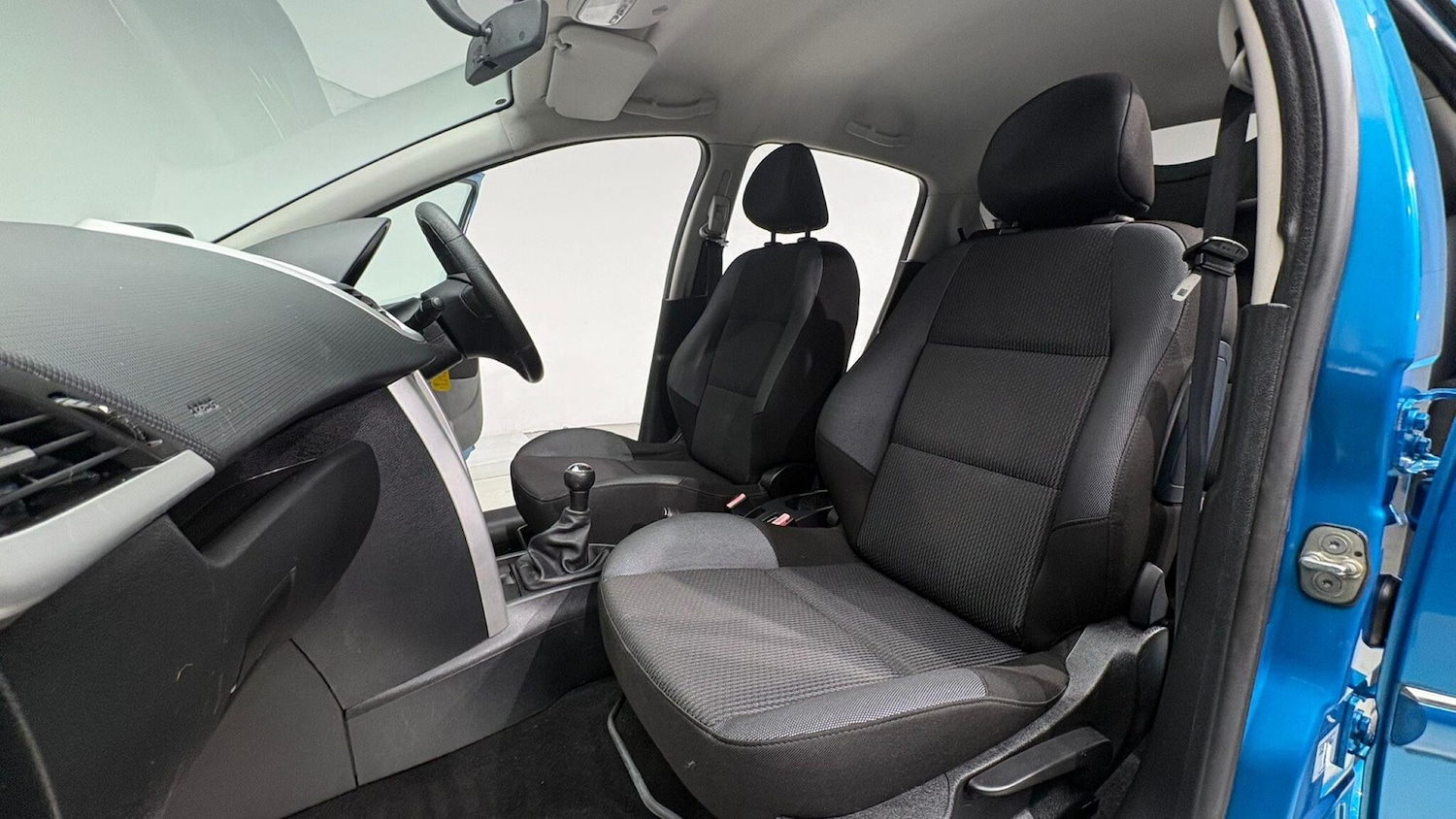 Used Peugeot 207 2011 for sale - 76377385: Photo 84