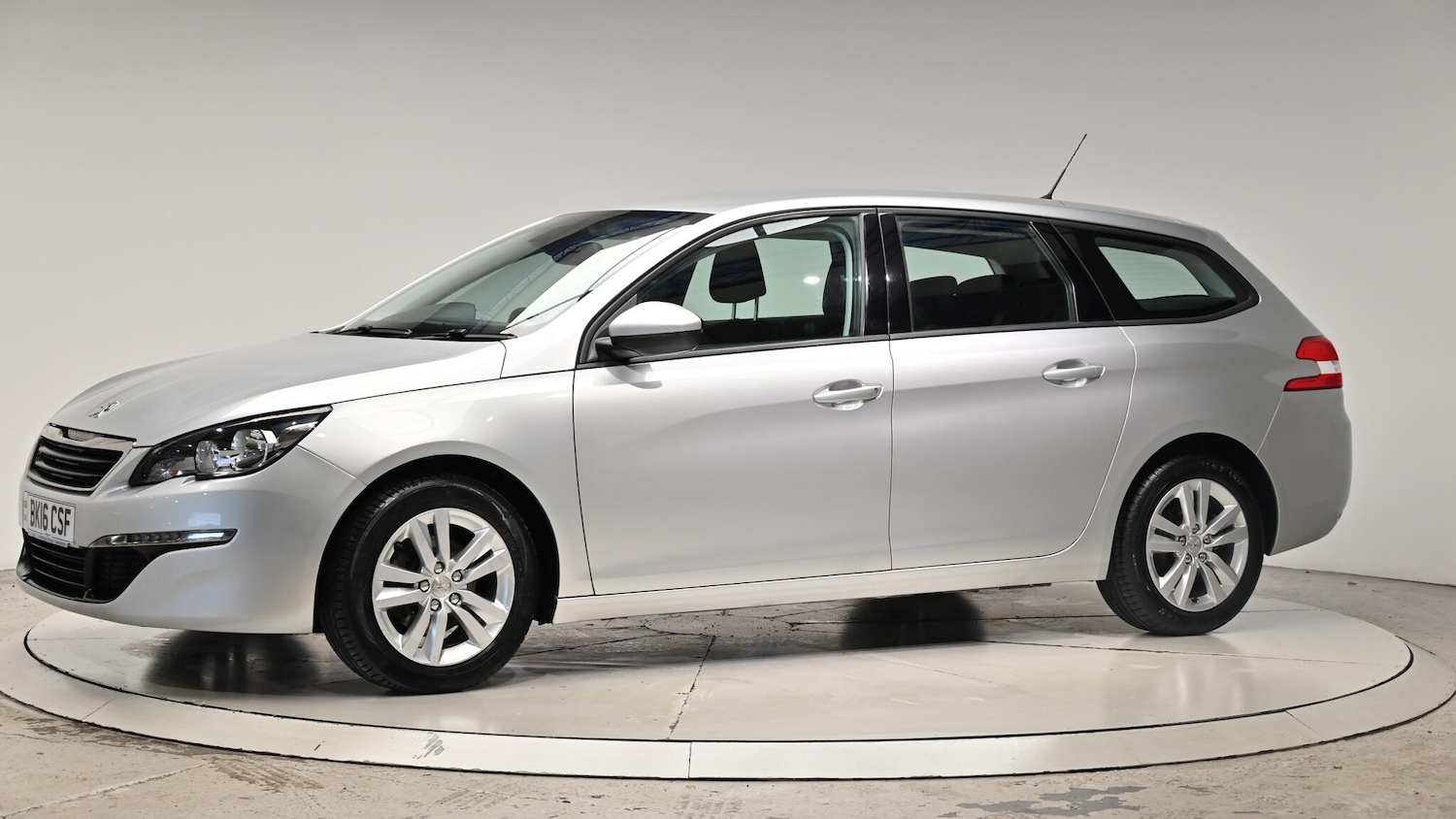 Used Peugeot 308 2016 for sale - 76370153: Photo 17