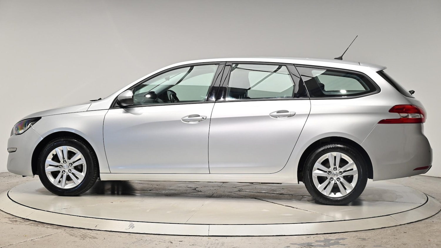 Used Peugeot 308 2016 for sale - 76370153: Photo 21