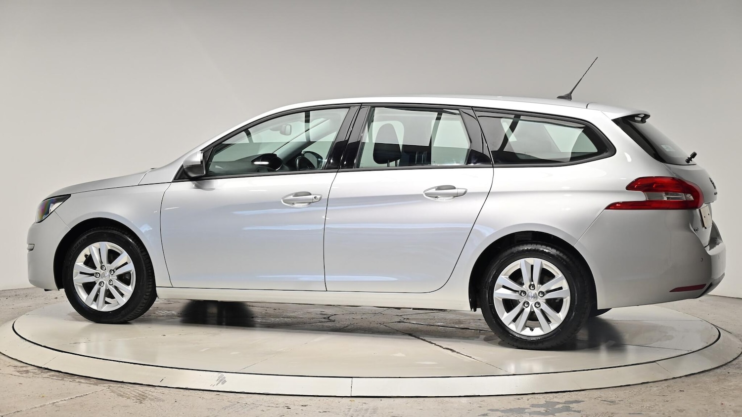 Used Peugeot 308 2016 for sale - 76370153: Photo 22