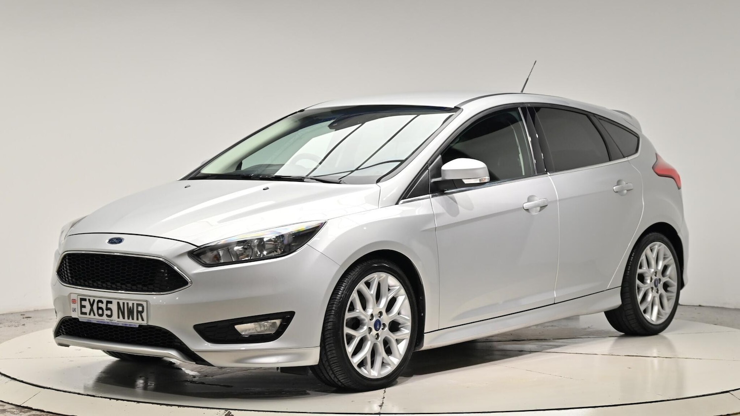 Used Ford Focus 2015 for sale - 76965170: Photo 3