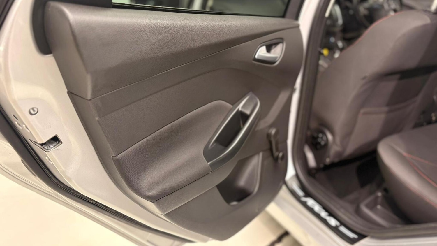 Used Ford Focus 2015 for sale - 76965170: Photo 86