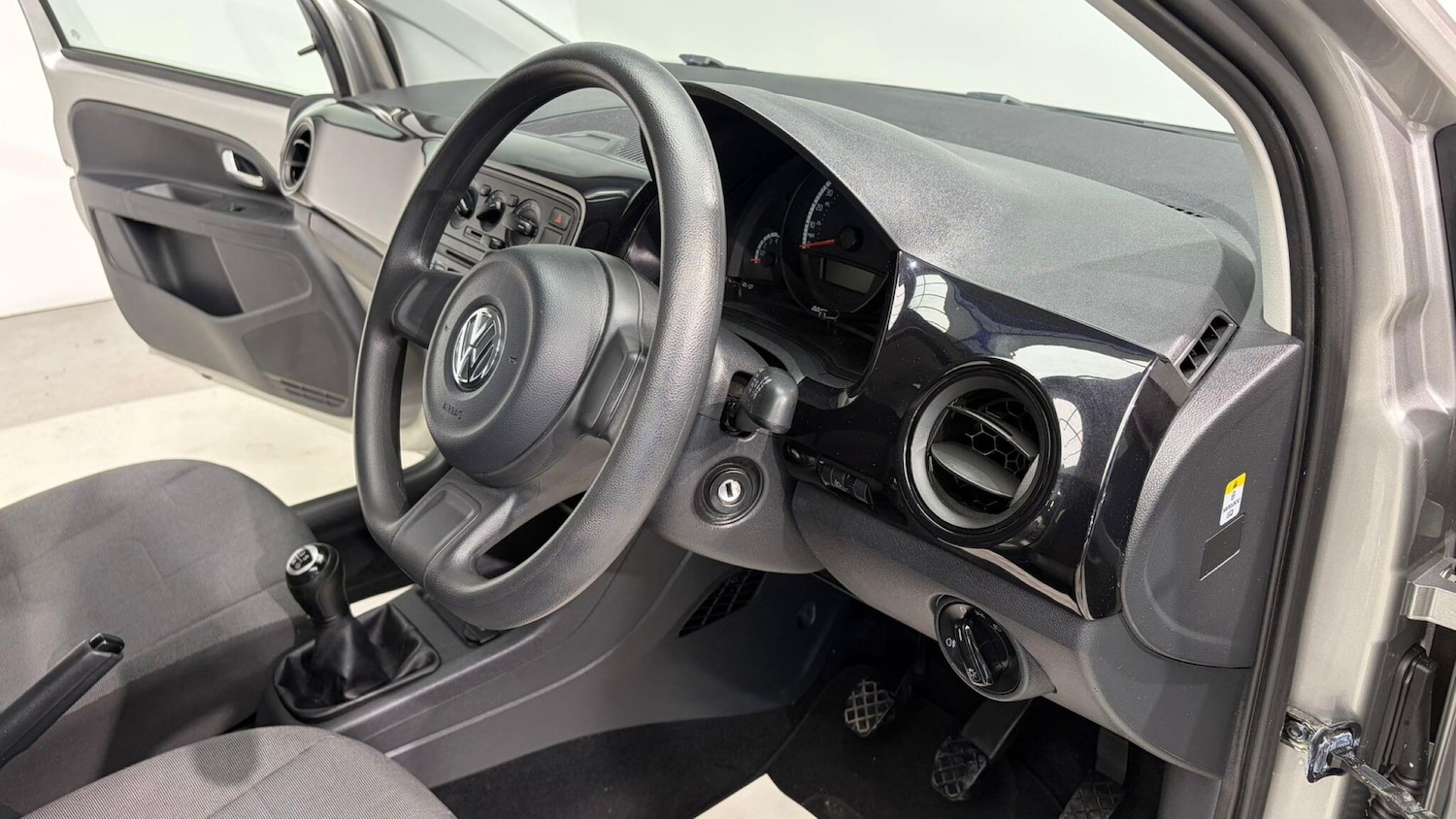 Used Volkswagen up! 2012 for sale - 76388177: Photo 79