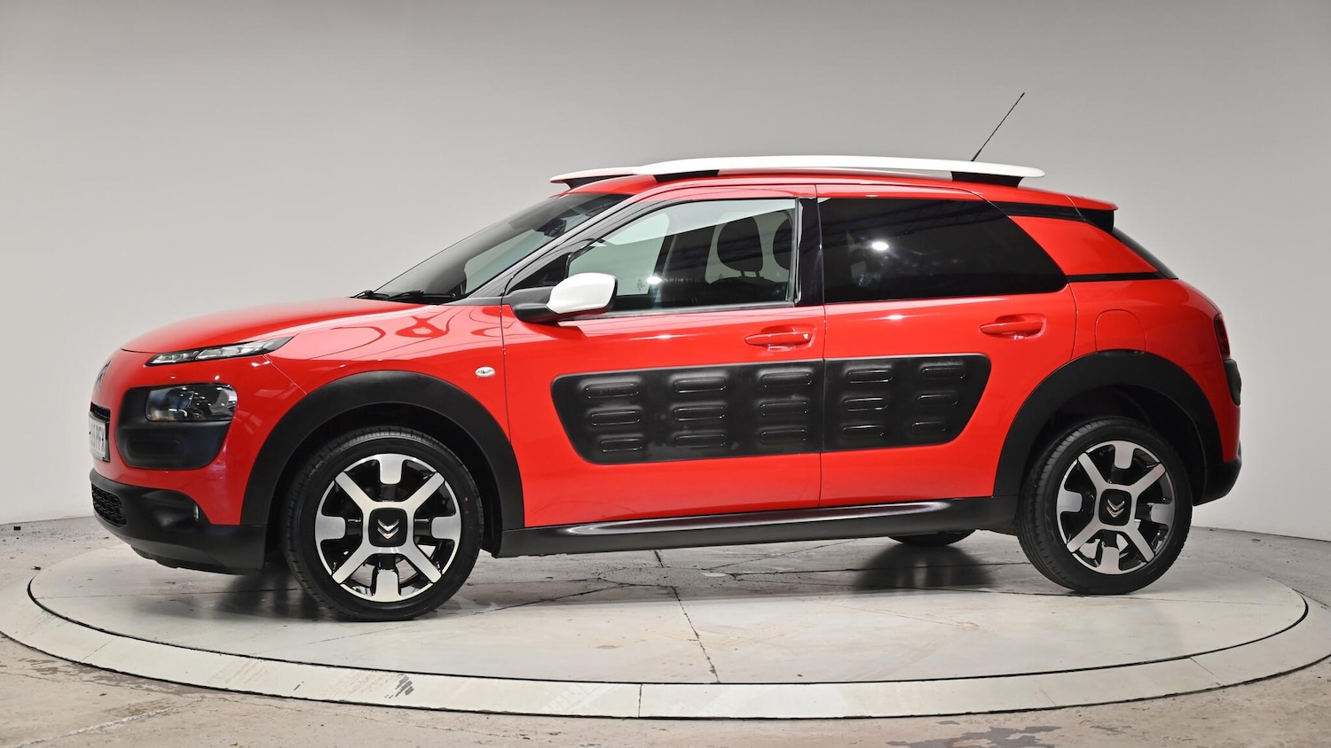 Used Citroen C4 Cactus 2015 for sale - 76422521: Photo 18